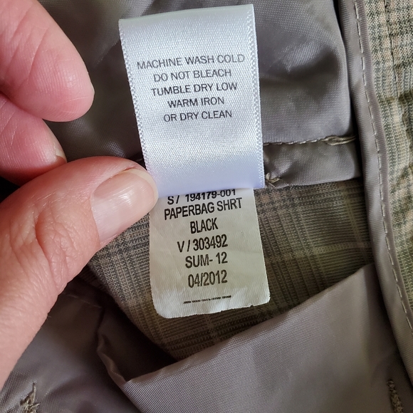 Banana Republic Paper Bag Shorts - Size 2 - Picture 5 of 5